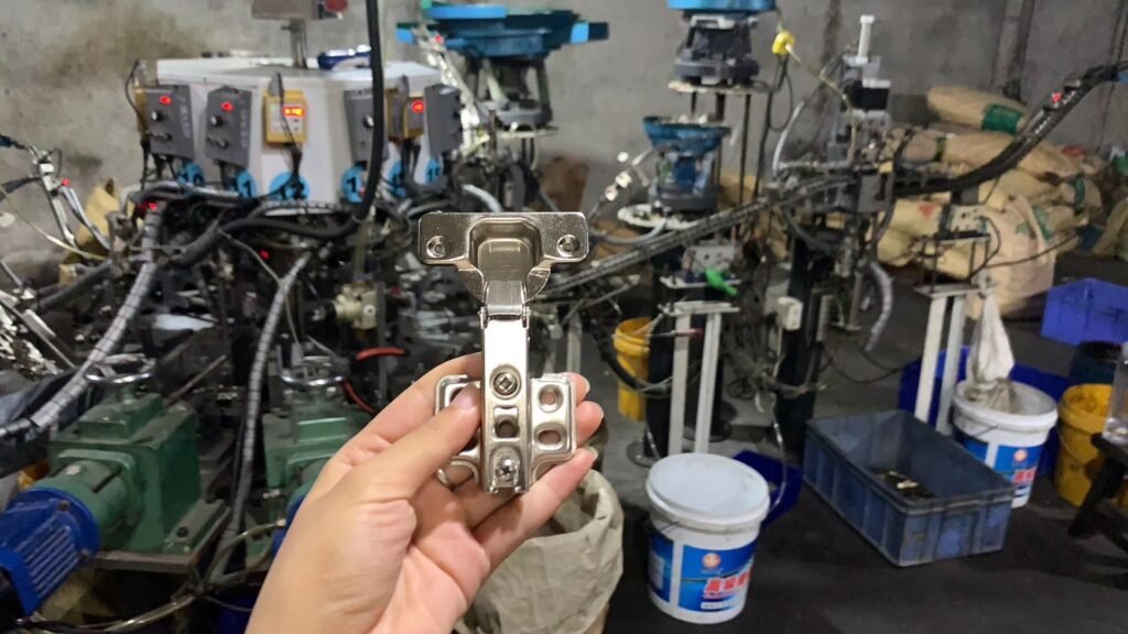 Authentic automated hinge factory workshop direct from Jieyang, China
