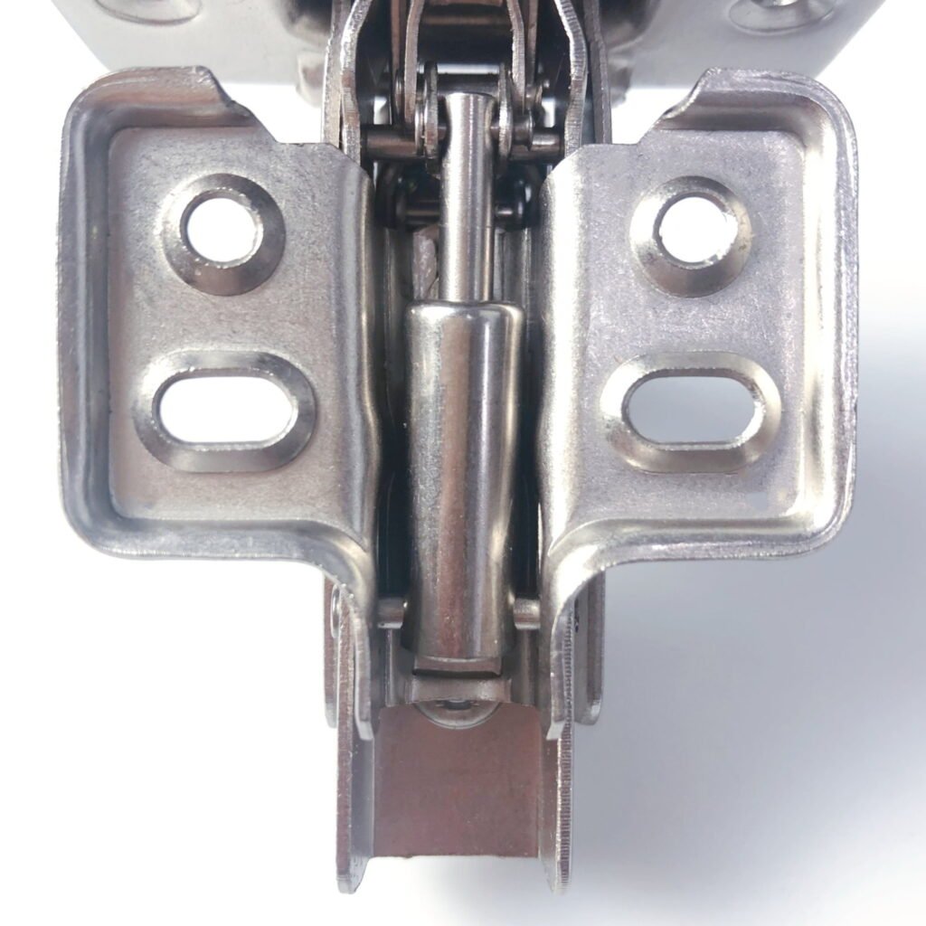 Heavy-duty hydraulic damping system for 165 degree wide swing hinges