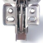 Heavy-duty hydraulic damping system for 165 degree wide swing hinges