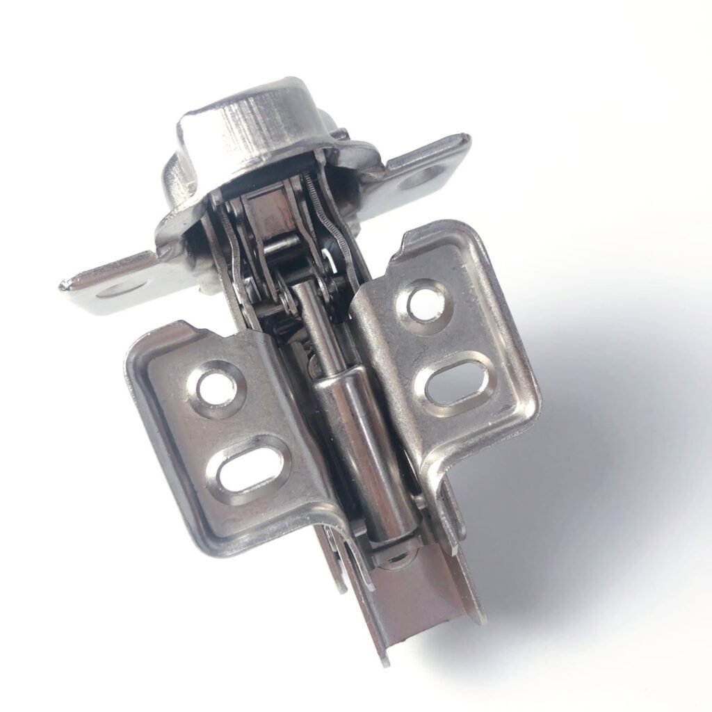 Bulk 165 degree wide opening hinge