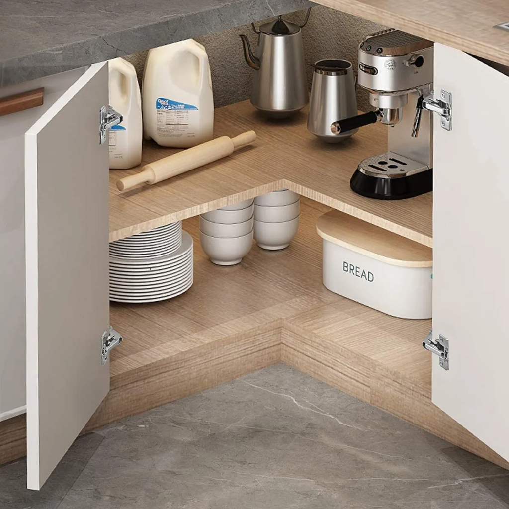 Cozinha moderna com armário de canto em L utilizando dobradiças especiais Furnihard