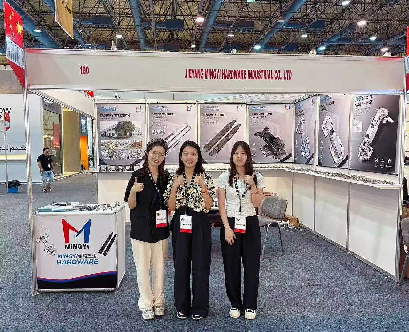 MinVee furniture hardware team exhibiting at international furniture hardware exhibition